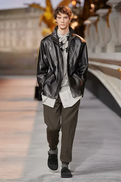 Look 9
